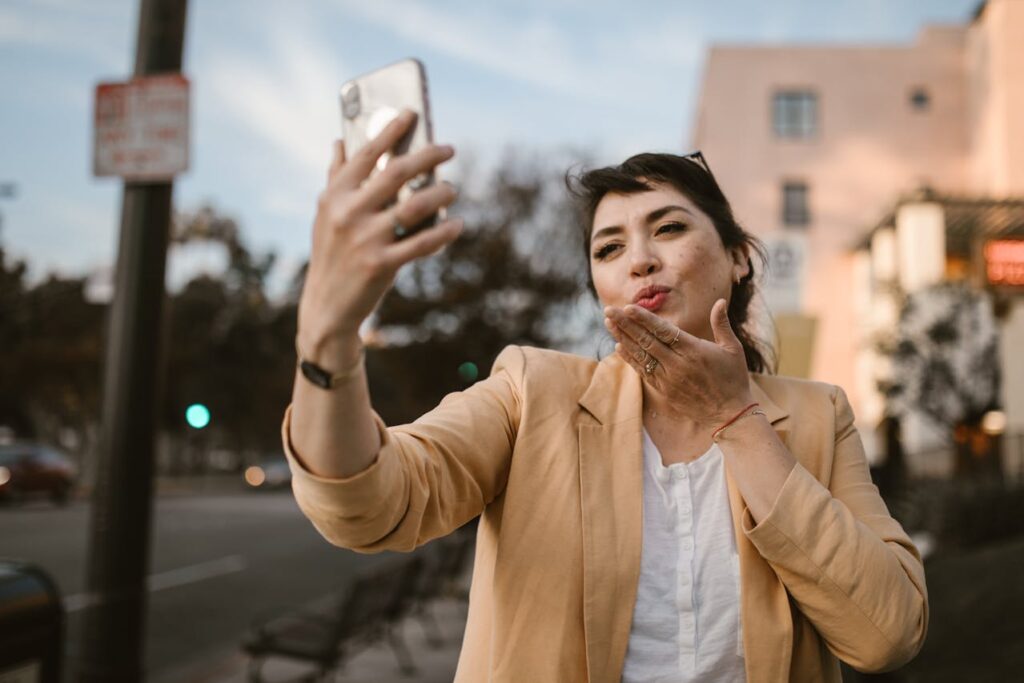 Building-a-Strong-Foundation-in-Your-Long-Distance-Relationship